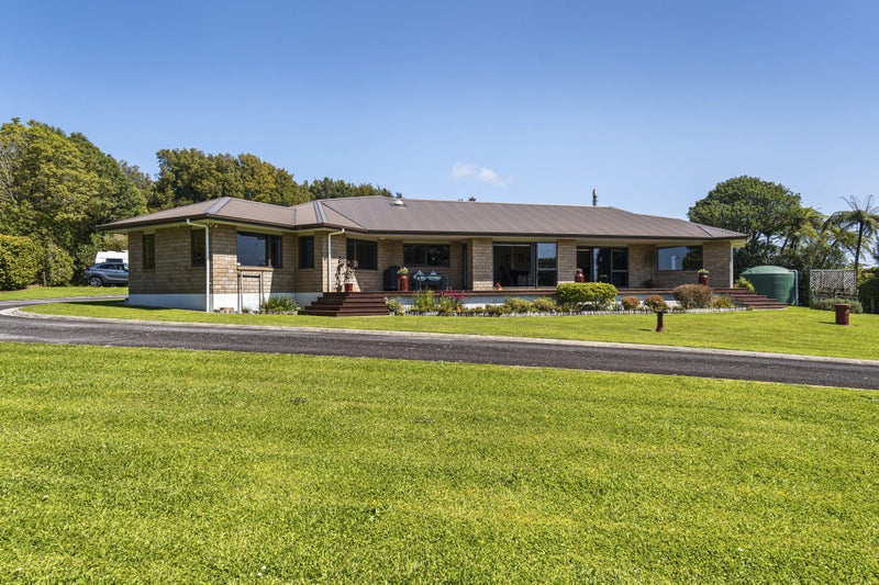 869 Carrington Road, Hurworth, New Plymouth - Carousel 21