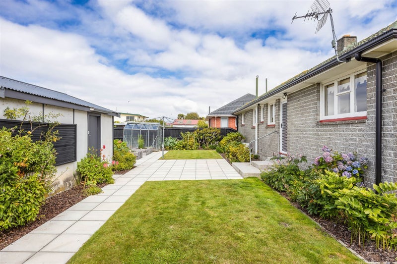 6 Cotton Street, Shirley, Christchurch - Carousel 1