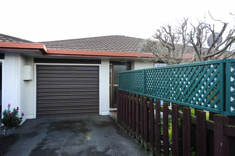 816 Queen Street West, Saint Leonards, Hastings - Carousel 2