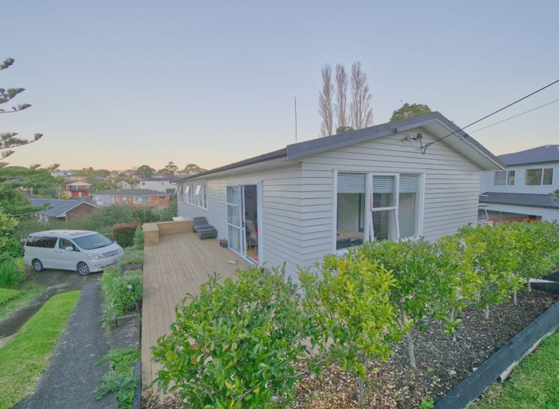 20B Coronation Street, Belmont, Auckland - Carousel 1