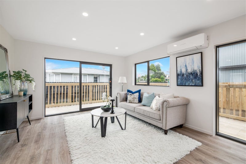 9B Edwards Avenue, Henderson, Auckland - Carousel 2
