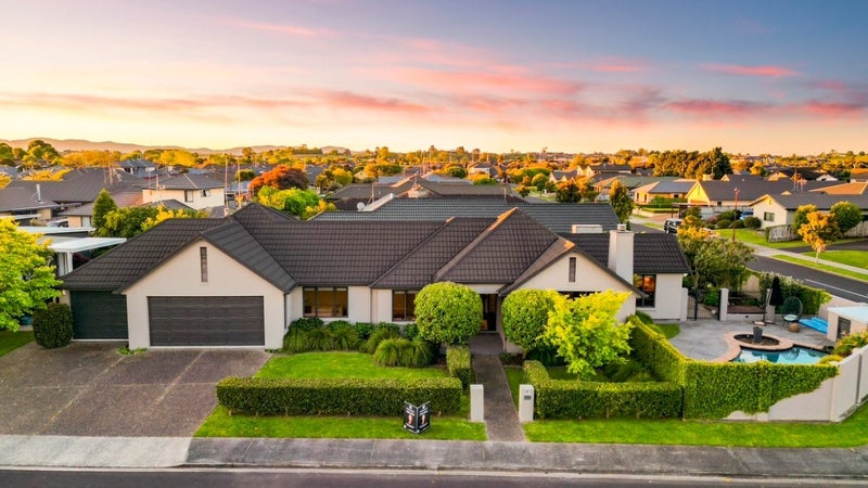 2 Sovereign Place, Rototuna North, Hamilton - Carousel 1