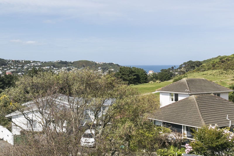 16 Breton Grove, Kingston, Wellington - Carousel 2