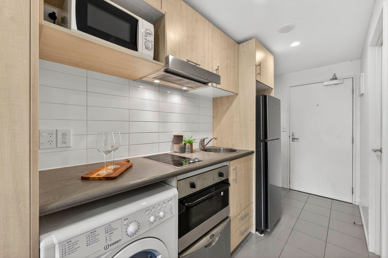 8J/23 Emily Place, Auckland Central, Auckland - Carousel 2