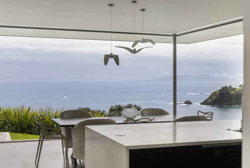 20 Newton Road, Oneroa, Waiheke Island - Carousel 2