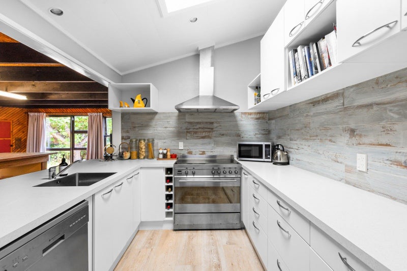 30 McGregor Avenue, Pirimai, Napier - Carousel 2