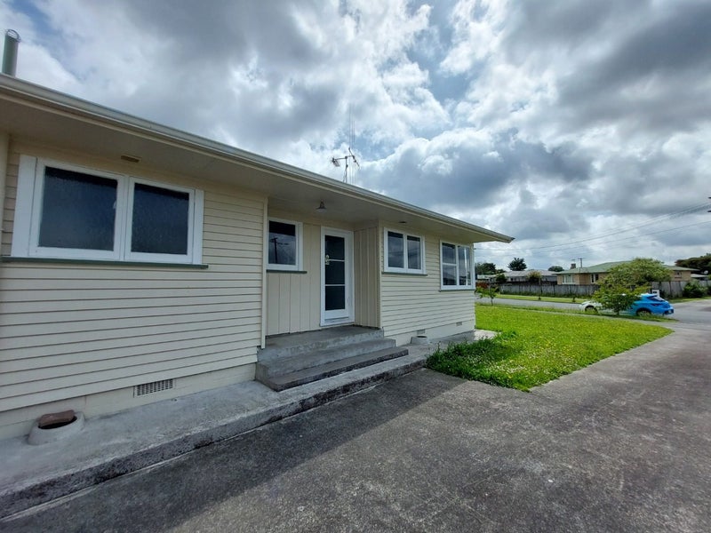27 Carrington Avenue, Hillcrest, Hamilton - Carousel 12