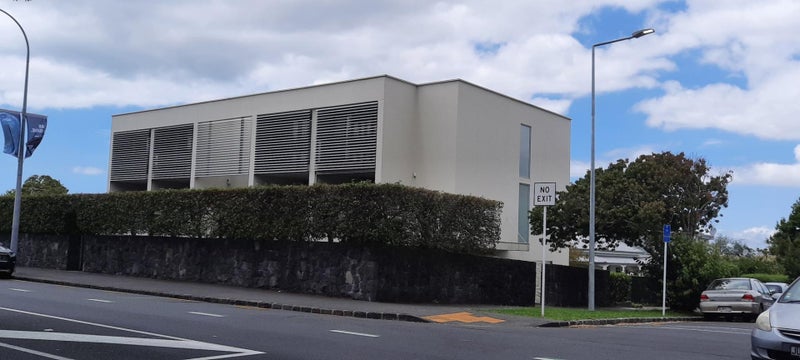 2F Cowie Street, Parnell, Auckland - Carousel 1
