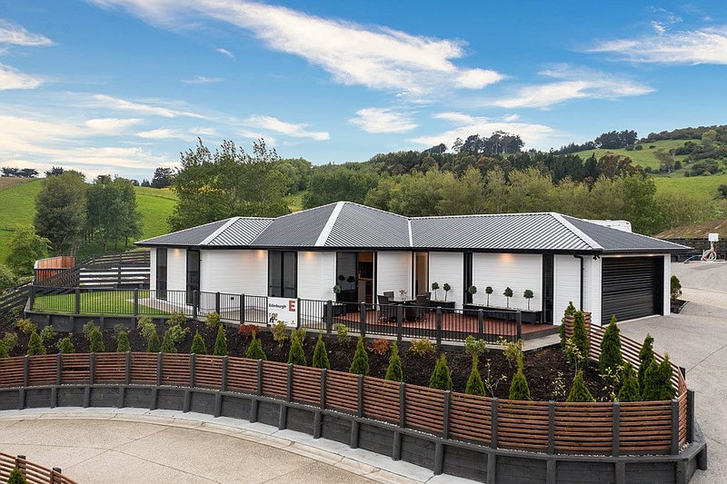 3 Ella Lane, Green Island, Dunedin - Carousel 1