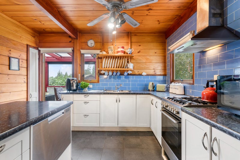 25 Reynolds Place, Torbay, Auckland - Carousel 2