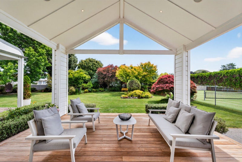 27 Neeve Road, Taradale, Napier - Carousel 1