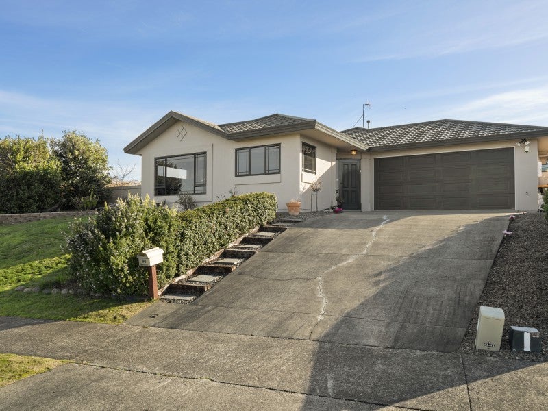 98 Parnell Heights, KELVIN GROVE, PALMERSTON NORTH - Carousel 2