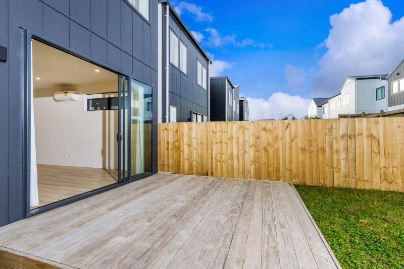 15 Porowha Road, Westgate, Auckland - Carousel 2