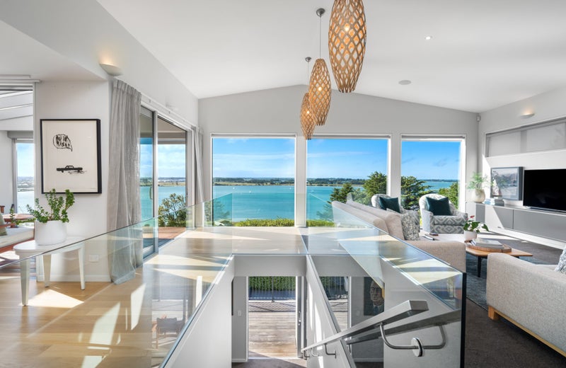 62 Te Awakura Terrace, Mount Pleasant, Christchurch - Carousel 1