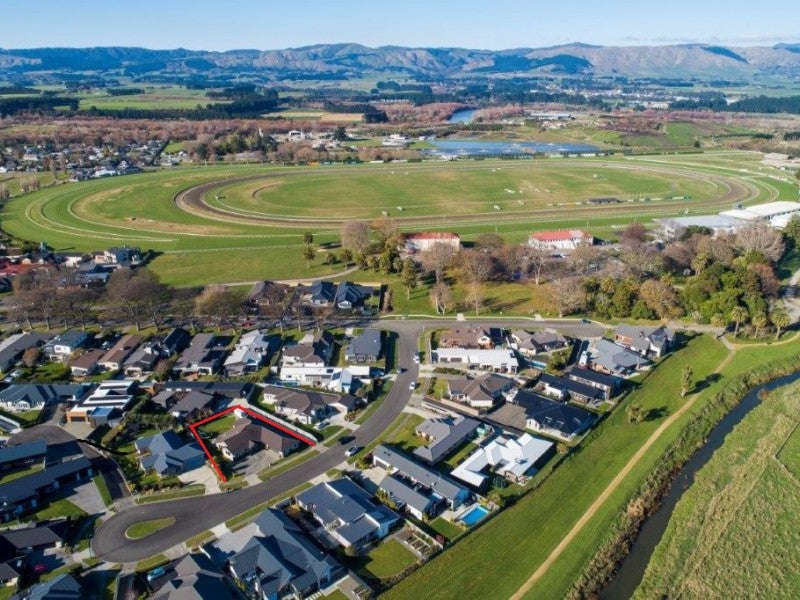 10 Doncaster Court, Awapuni, Palmerston North - Carousel 2