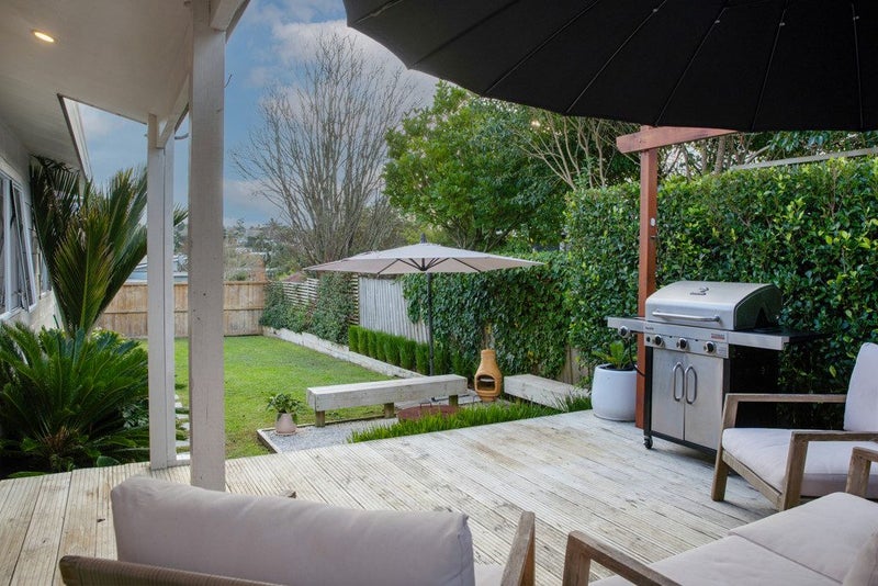 1/61 Kaurilands Road, Titirangi, Auckland - Carousel 2