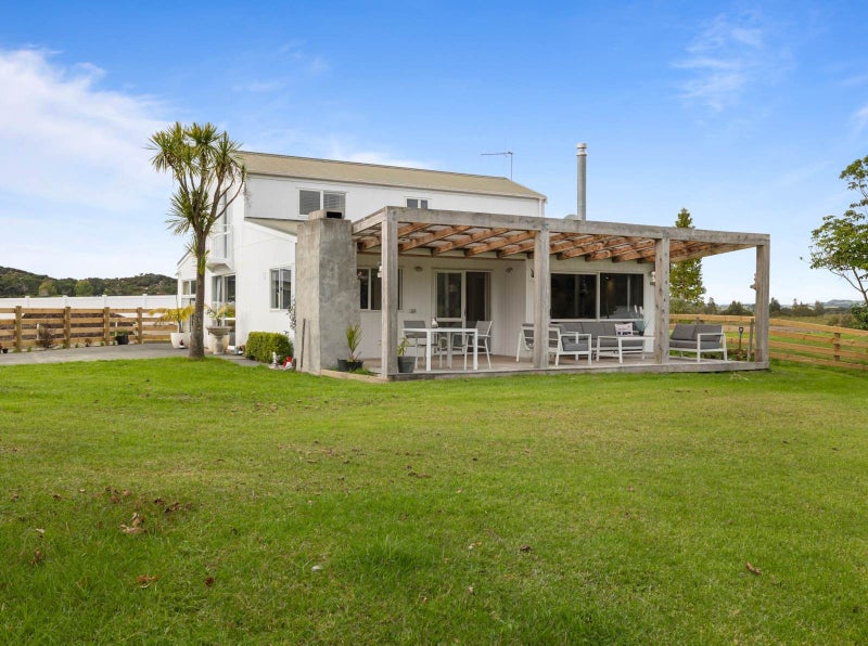 19 Blackbird Lane, MANGAWHAI HEADS - Carousel 2