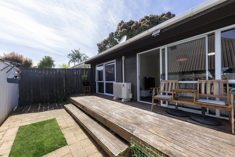 8/65 Mariri Road, Onehunga, Auckland - Carousel 1