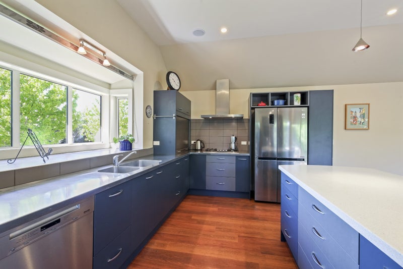 3 Holiday Drive, Mairehau, Christchurch - Carousel 2