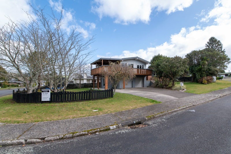 2 Peachgrove Terrace, Hillcrest, Rotorua - Carousel 2