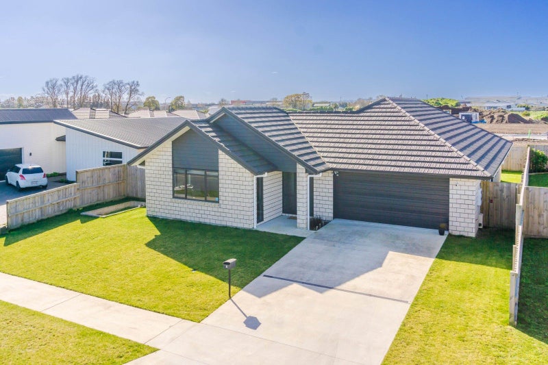 9 Tekapo Road, Baverstock, Hamilton - Carousel 1