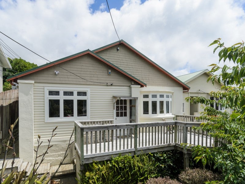 12 Tirangi Road, Rongotai, Wellington - Carousel 1