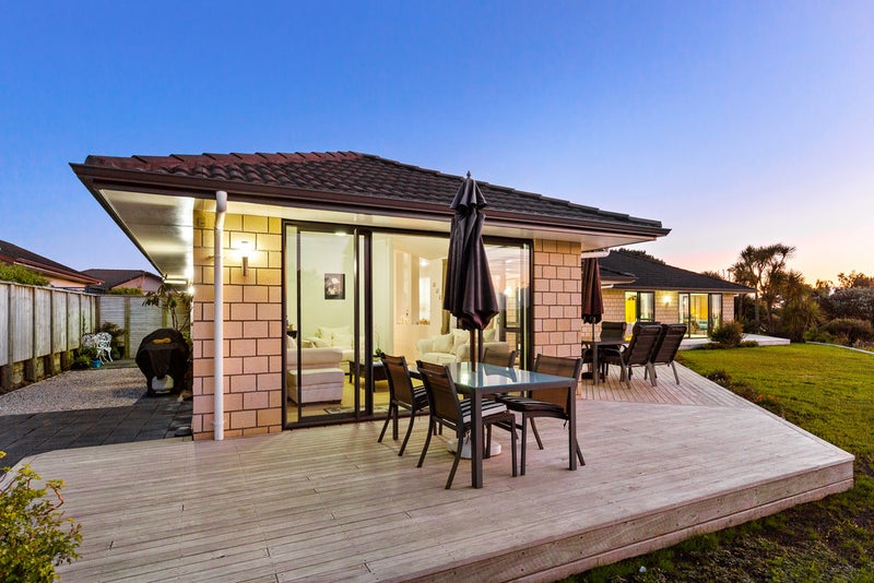 188 Greenhithe Road, Greenhithe, Auckland - Carousel 1