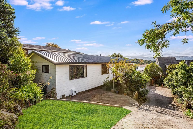 6 The Mainsail, Whitby, Porirua - Carousel 1