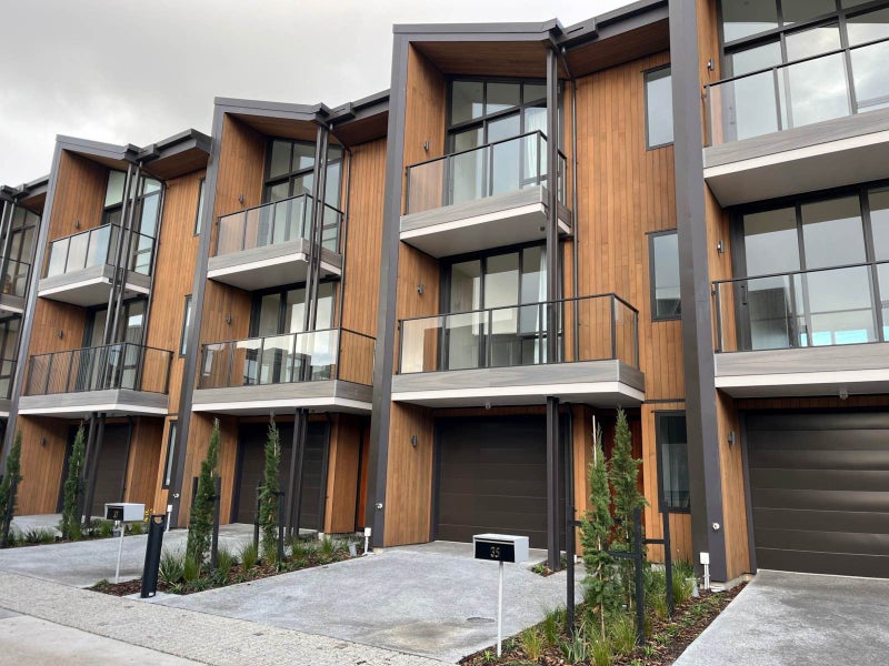 35 Amber Court, Stonefields, Auckland - Carousel 2