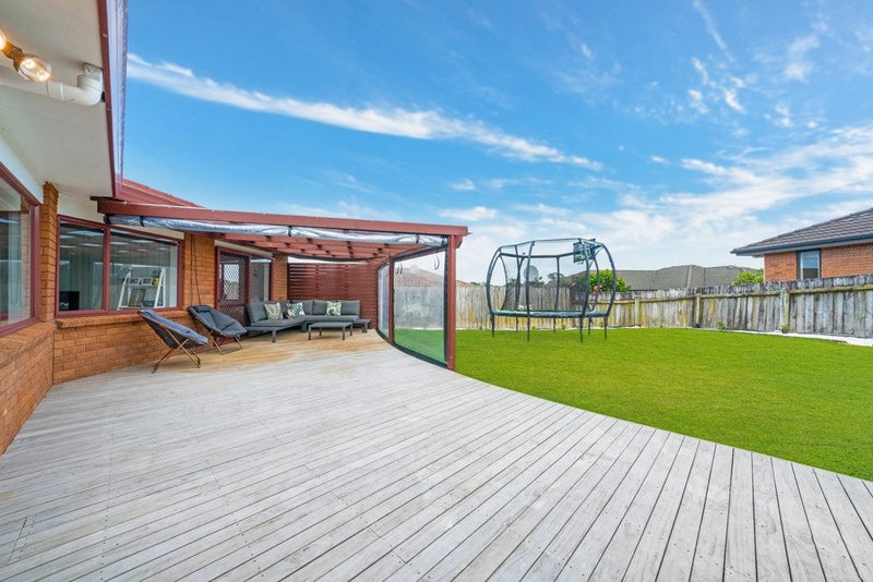 8 Eloise Place, Clendon Park, Auckland - Carousel 2