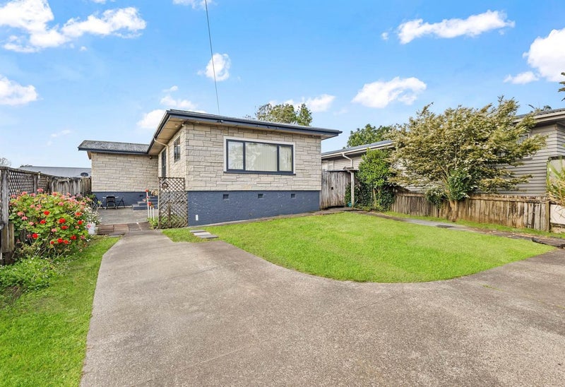 16 Waterview Road, Stanley Point, Auckland - Carousel 1