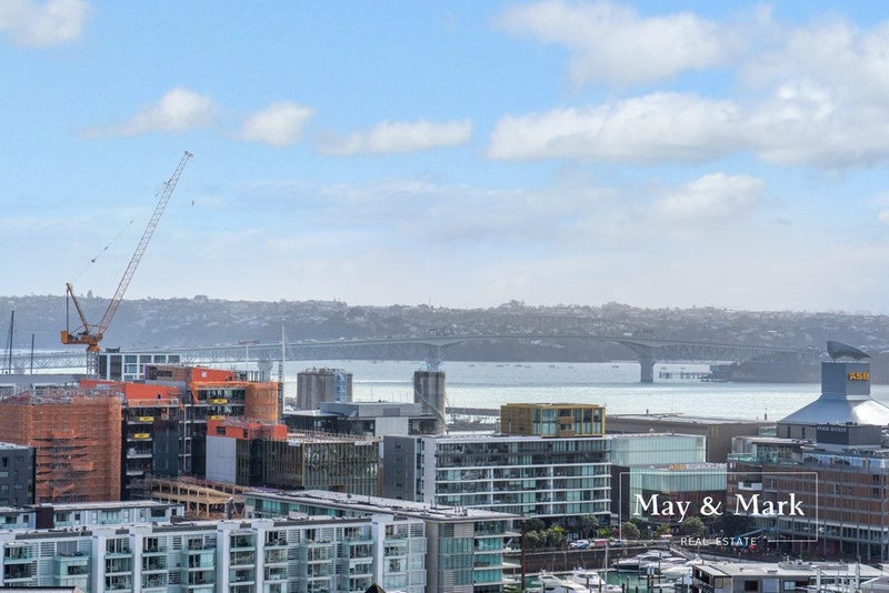 1002/47 Hobson Street, Auckland Central, Auckland - Carousel 1