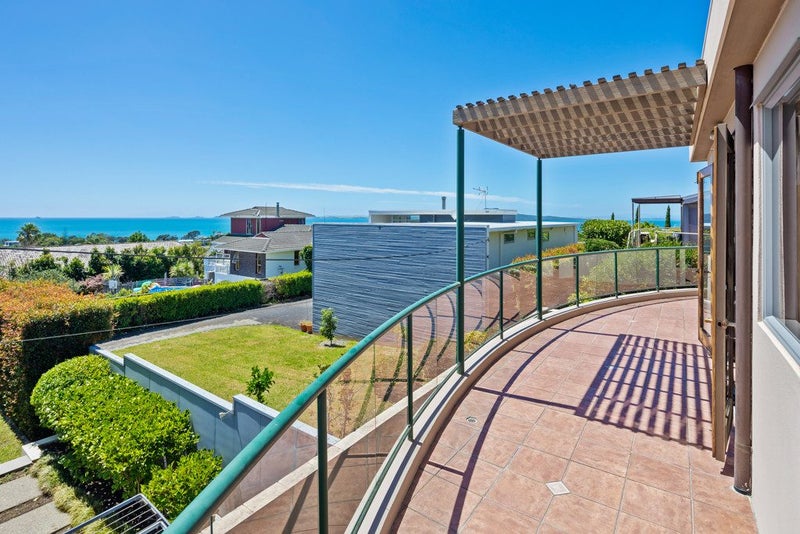 2/67 Castor Bay Road, Castor Bay, Auckland - Carousel 2