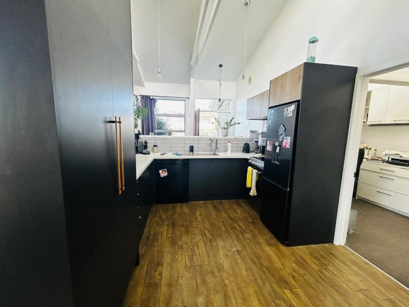 72 Somerset Road, Springvale, Whanganui - Carousel 2