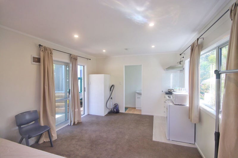 18 Carina Crescent, Torbay, Auckland - Carousel 1