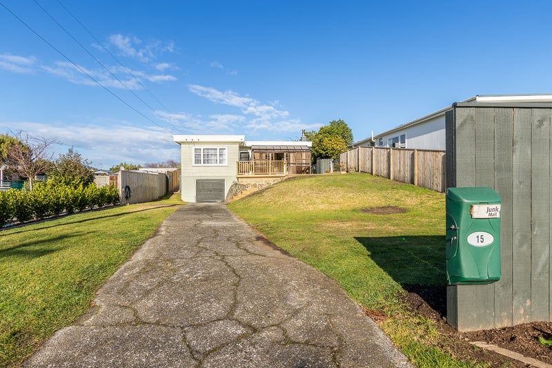 15 Kaka Road, Raumati Beach, Paraparaumu - Carousel 2