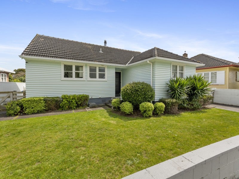 57 Manson Street, Terrace End, Palmerston North - Carousel 1