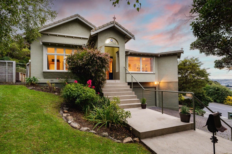 29 Tomahawk Road, Andersons Bay, Dunedin - Carousel 1