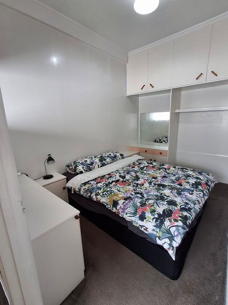 2/918 Beach Road, Waiake, Auckland - Carousel 1