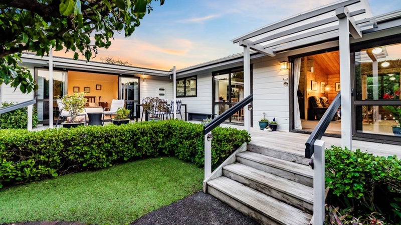 33A Wendover Road, Glendowie, Auckland - Carousel 1