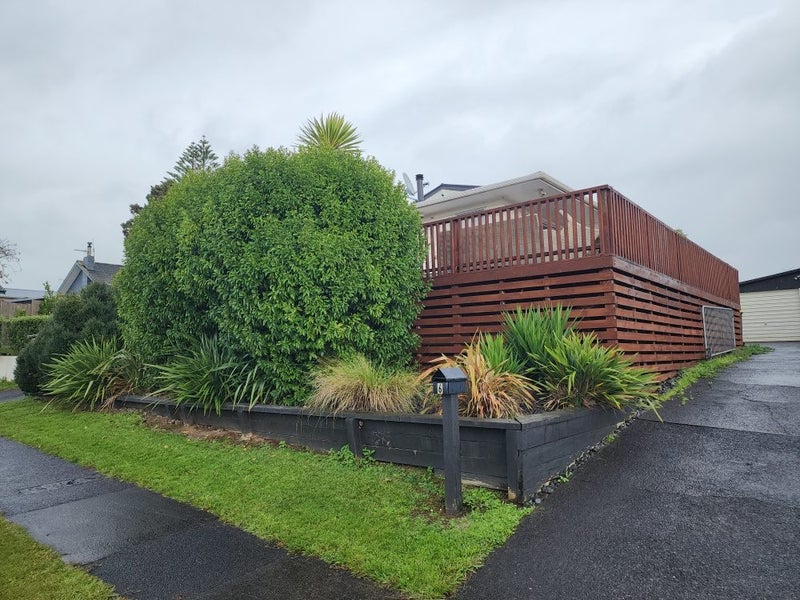 6 Edith Place, Dinsdale, Hamilton - Carousel 1