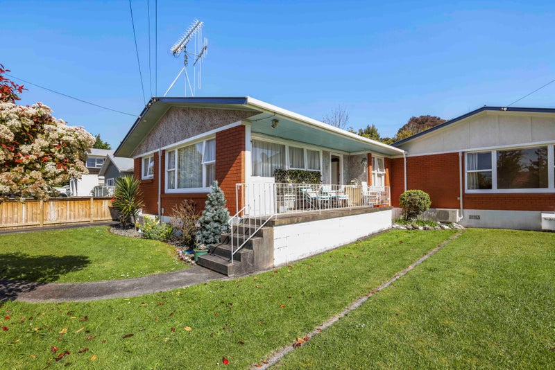 12A Windsor Road, Maeroa, Hamilton - Carousel 1