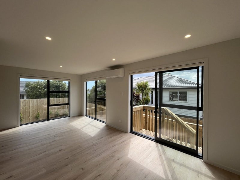 4/264 Rangatira Road, Beach Haven, Auckland - Carousel 2