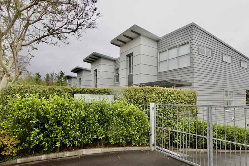 12/31 Byron Avenue, Takapuna, Auckland - Carousel 1