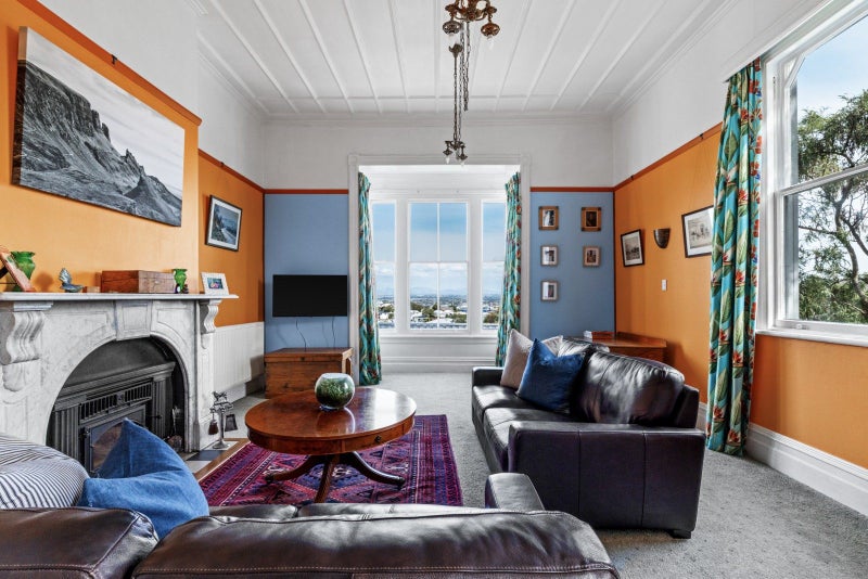 8 Lighthouse Road, Bluff Hill, Napier - Carousel 2