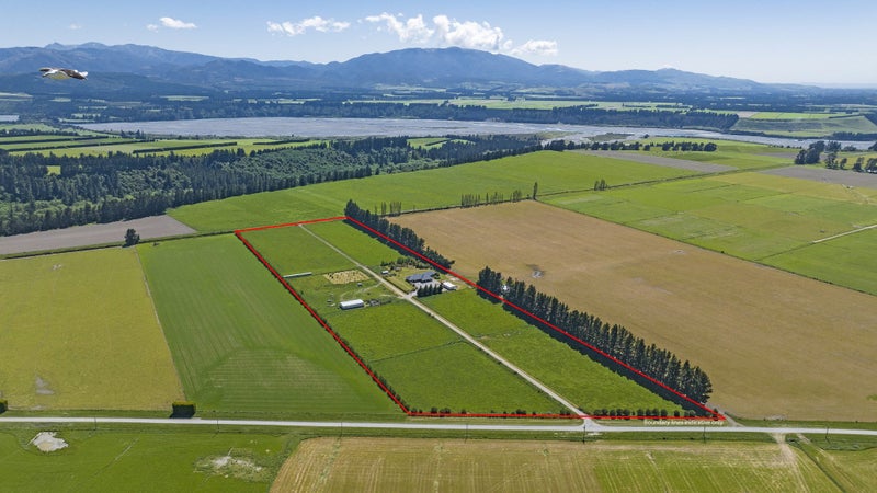 556 Frasers Road, Sheffield - Carousel 1