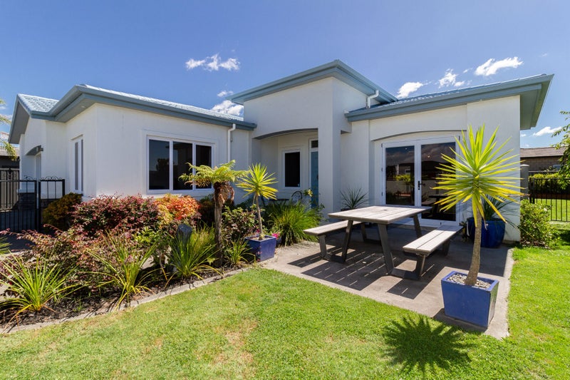 16 Pacific Avenue, Poraiti, Napier - Carousel 2