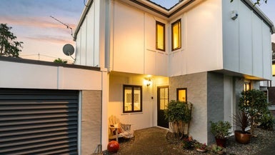 2/22 Church Street, Northcote Point, Auckland - Carousel 1