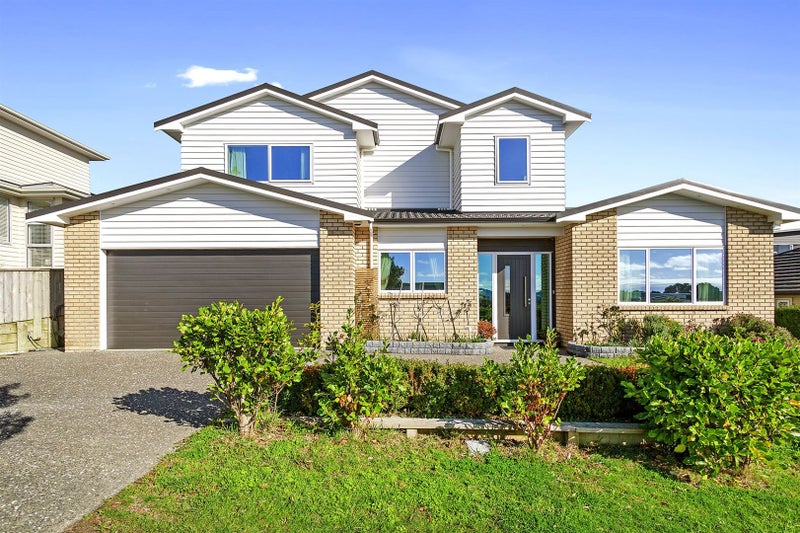 22 Frances Brown Avenue, Aotea, Porirua - Carousel 1