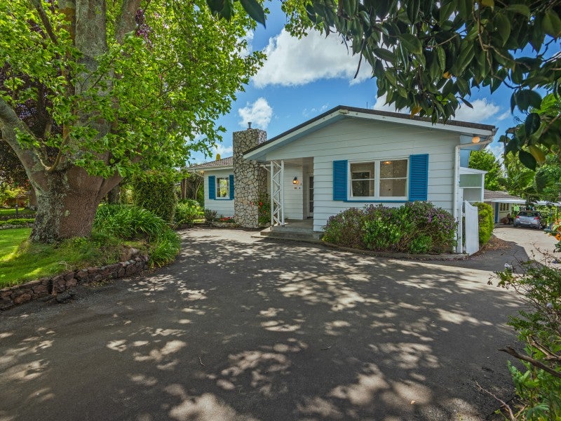 33 Lincoln Terrace, Hokowhitu, Palmerston North - Carousel 1